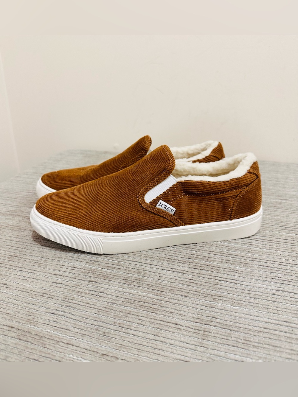 J Crew Womens Corduroy Slip On Faux Shearling Lined Shoes Brown Size 9,5